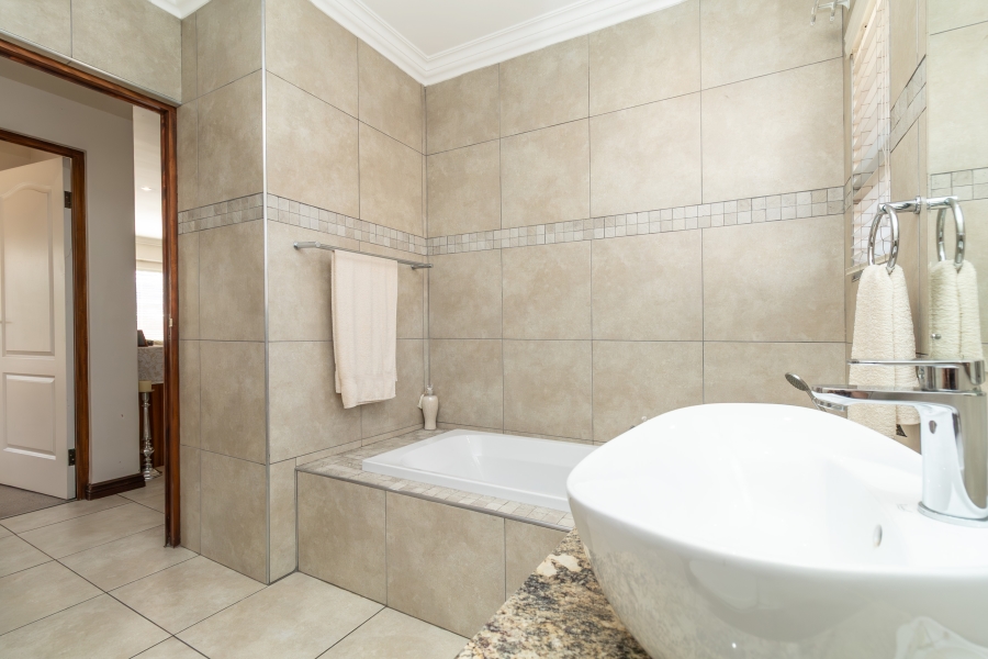 3 Bedroom Property for Sale in Douglasdale Gauteng