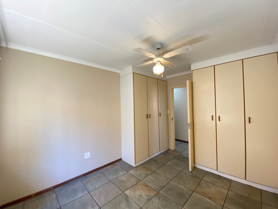 2 Bedroom Property for Sale in South Crest Gauteng