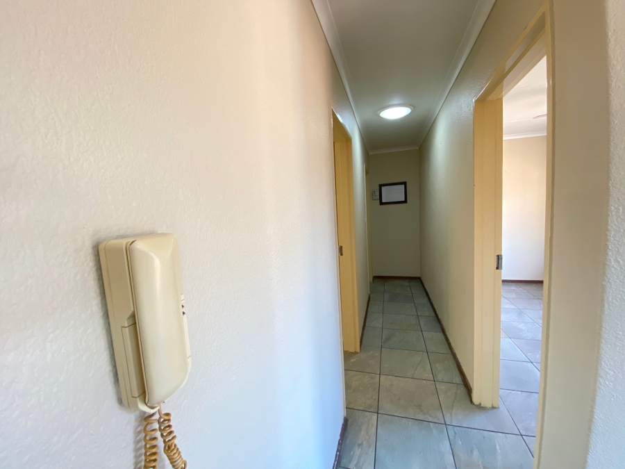 2 Bedroom Property for Sale in South Crest Gauteng
