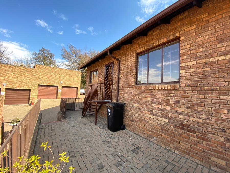 2 Bedroom Property for Sale in South Crest Gauteng