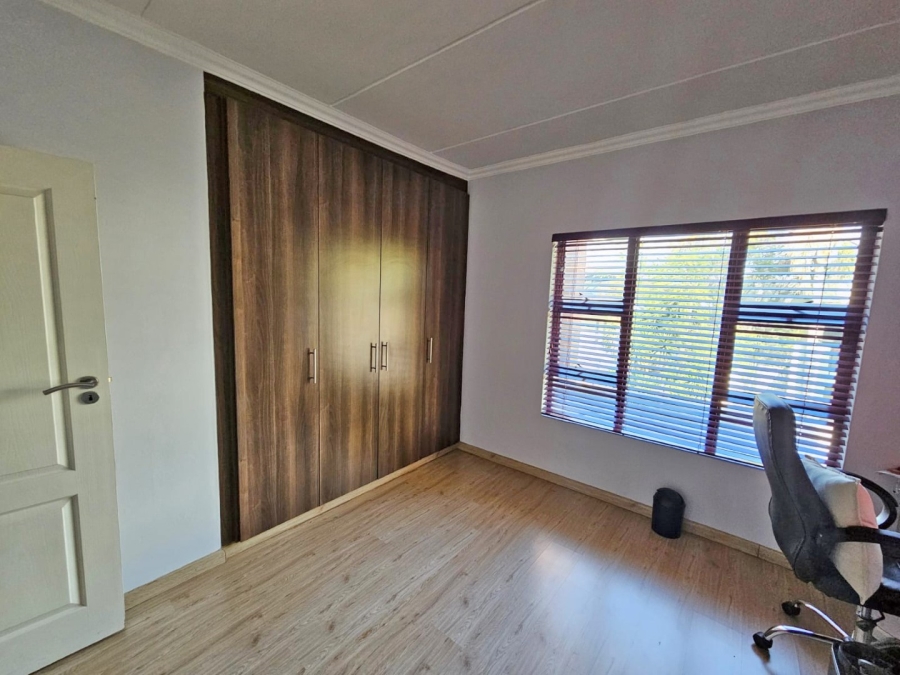 To Let 2 Bedroom Property for Rent in Edenburg Gauteng