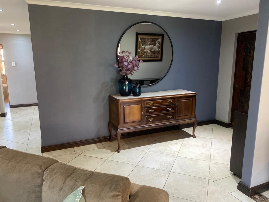 2 Bedroom Property for Sale in Vanderbijlpark SE 8 Gauteng
