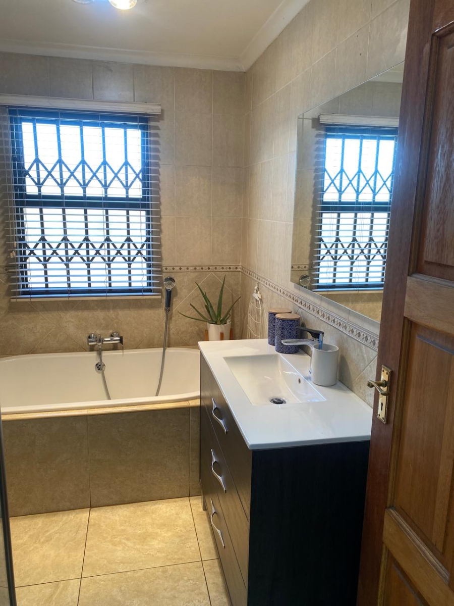 2 Bedroom Property for Sale in Vanderbijlpark SE 8 Gauteng