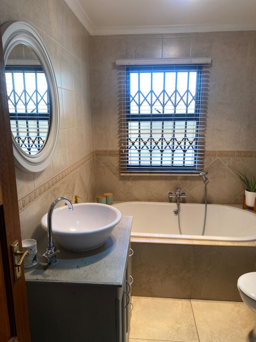 2 Bedroom Property for Sale in Vanderbijlpark SE 8 Gauteng