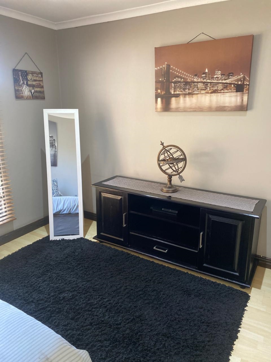 2 Bedroom Property for Sale in Vanderbijlpark SE 8 Gauteng