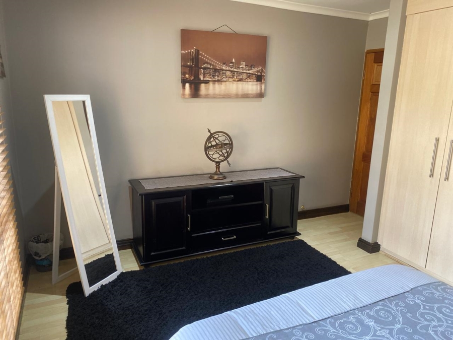 2 Bedroom Property for Sale in Vanderbijlpark SE 8 Gauteng
