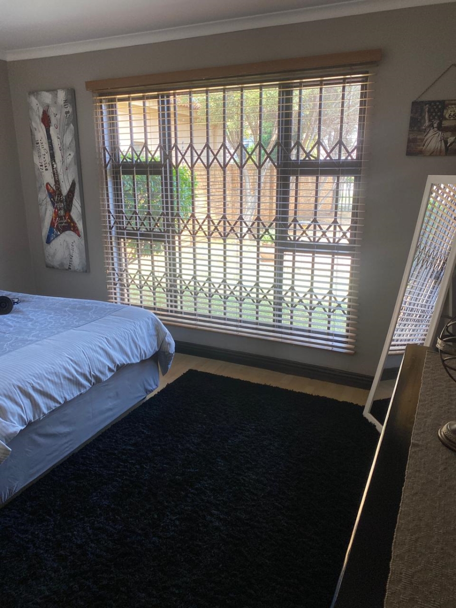 2 Bedroom Property for Sale in Vanderbijlpark SE 8 Gauteng