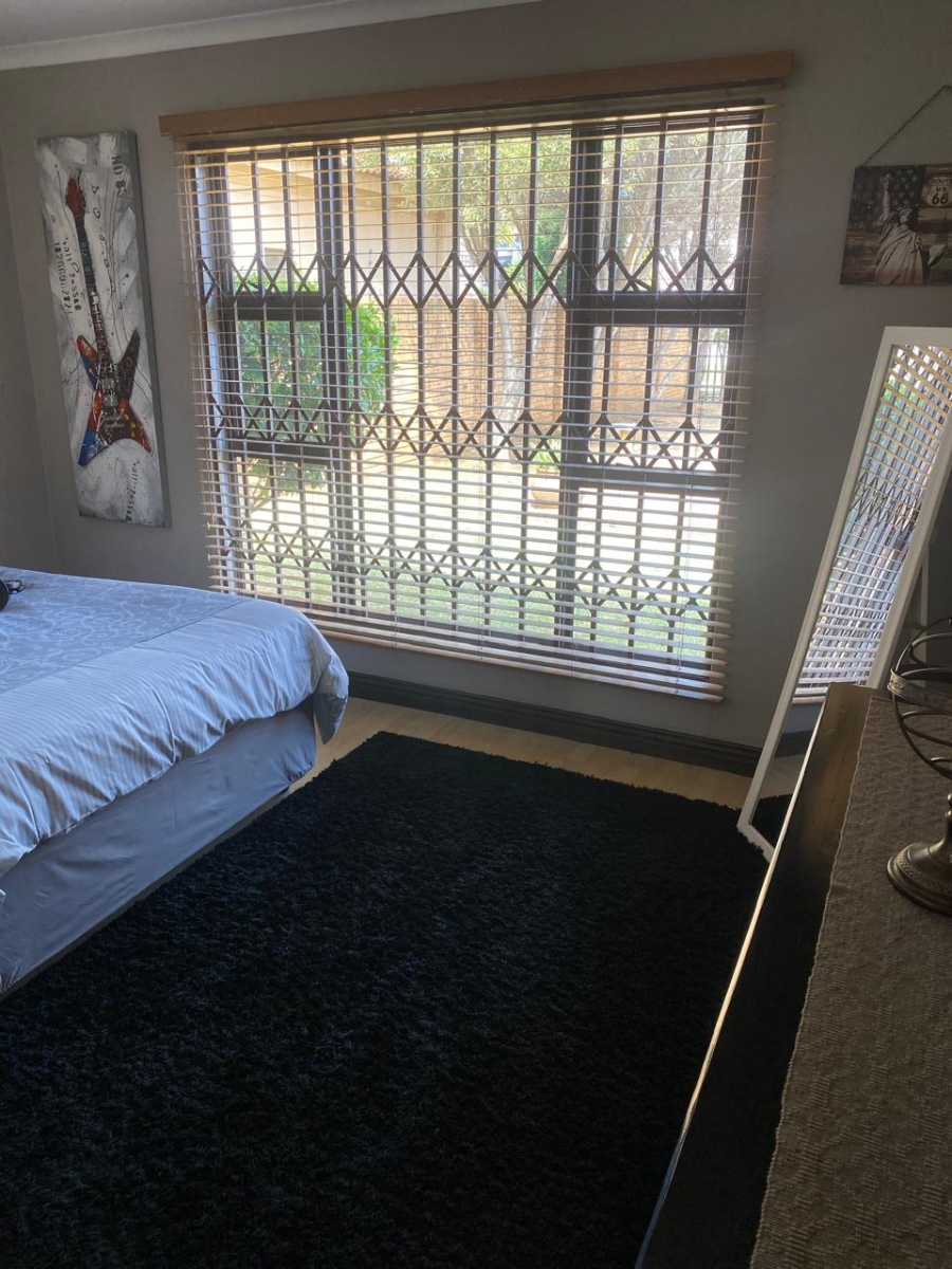 2 Bedroom Property for Sale in Vanderbijlpark SE 8 Gauteng