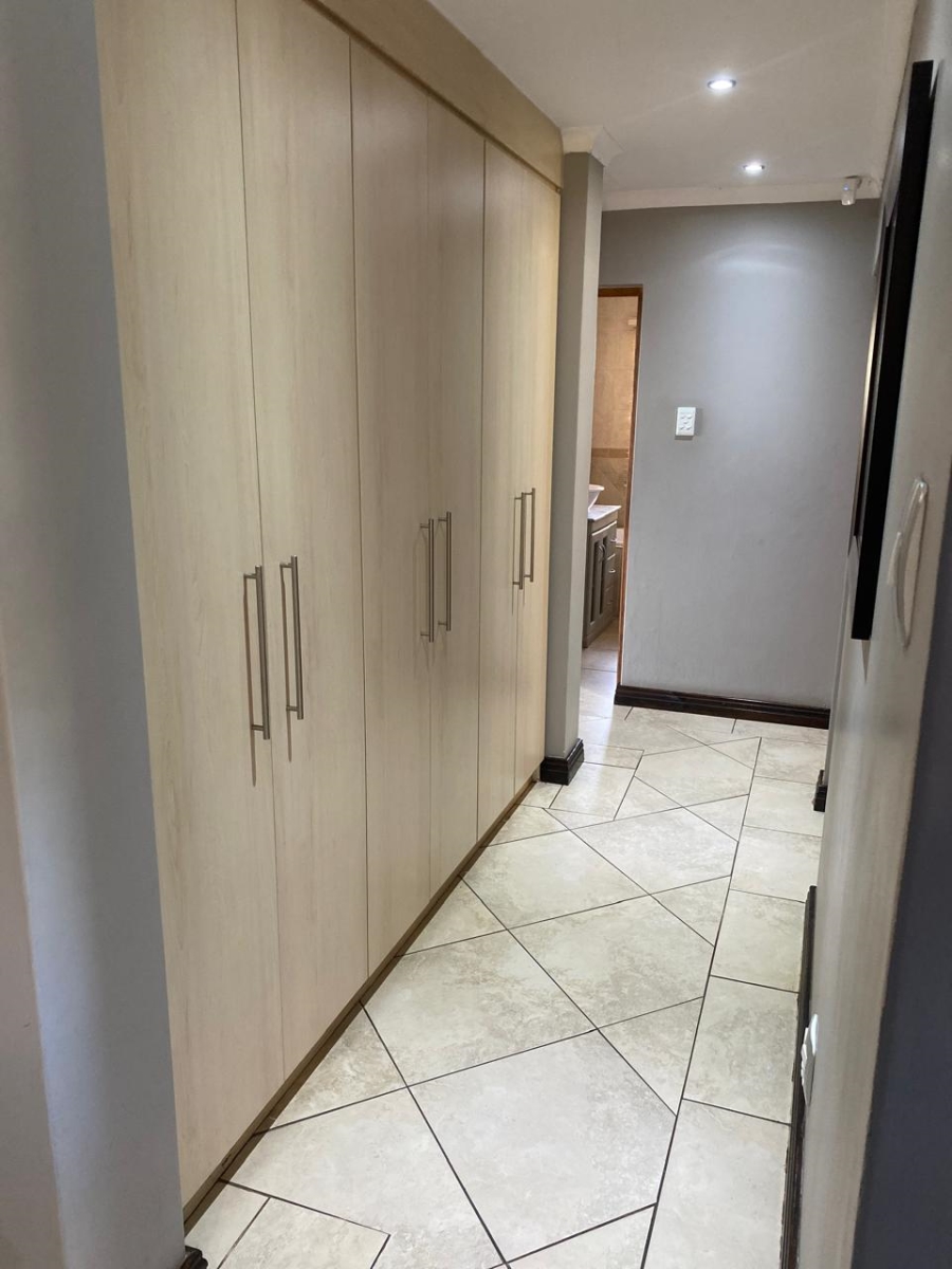 2 Bedroom Property for Sale in Vanderbijlpark SE 8 Gauteng