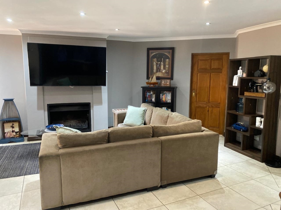 2 Bedroom Property for Sale in Vanderbijlpark SE 8 Gauteng