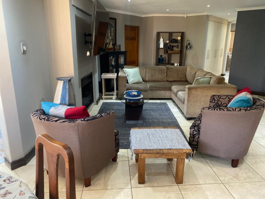 2 Bedroom Property for Sale in Vanderbijlpark SE 8 Gauteng