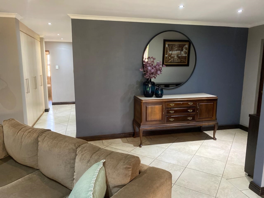 2 Bedroom Property for Sale in Vanderbijlpark SE 8 Gauteng
