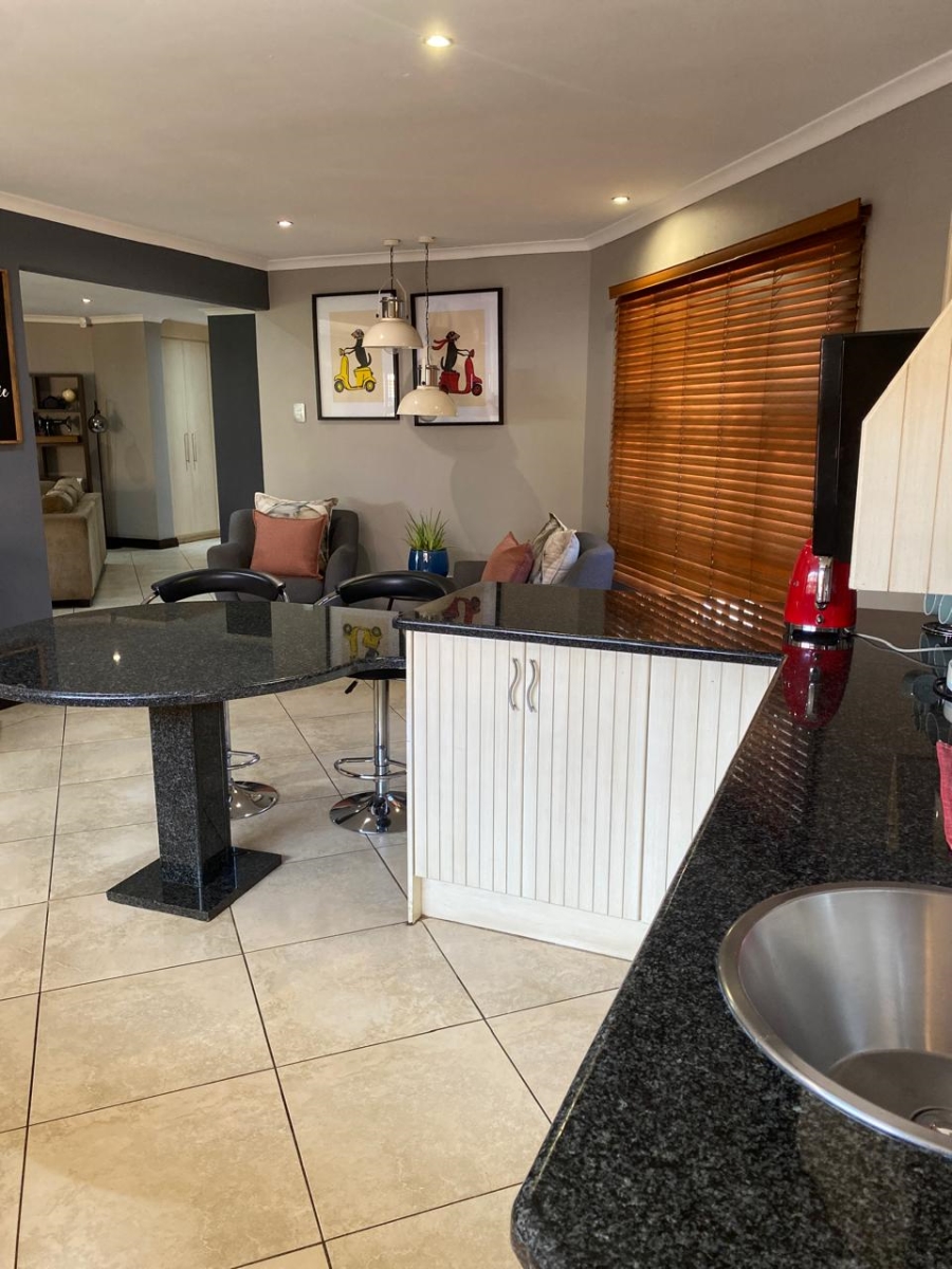 2 Bedroom Property for Sale in Vanderbijlpark SE 8 Gauteng