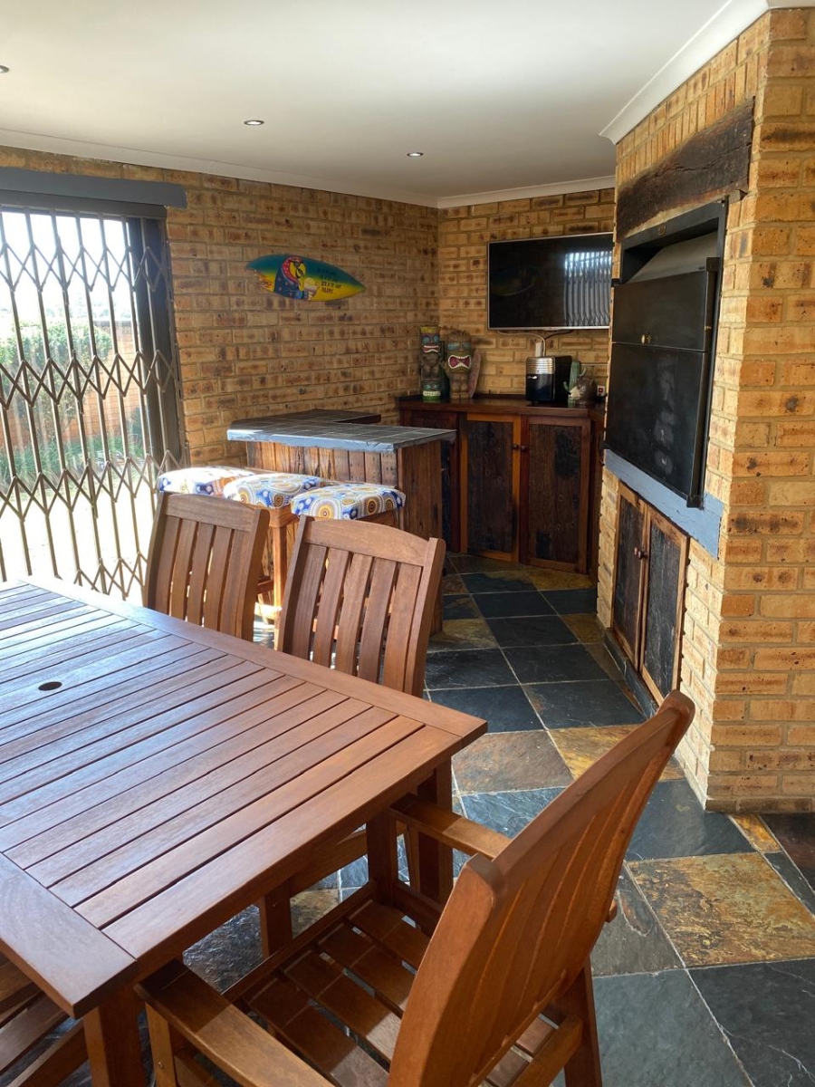 2 Bedroom Property for Sale in Vanderbijlpark SE 8 Gauteng