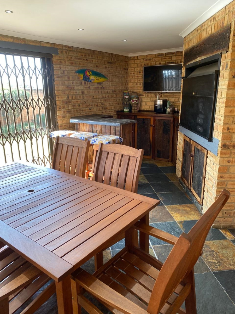 2 Bedroom Property for Sale in Vanderbijlpark SE 8 Gauteng