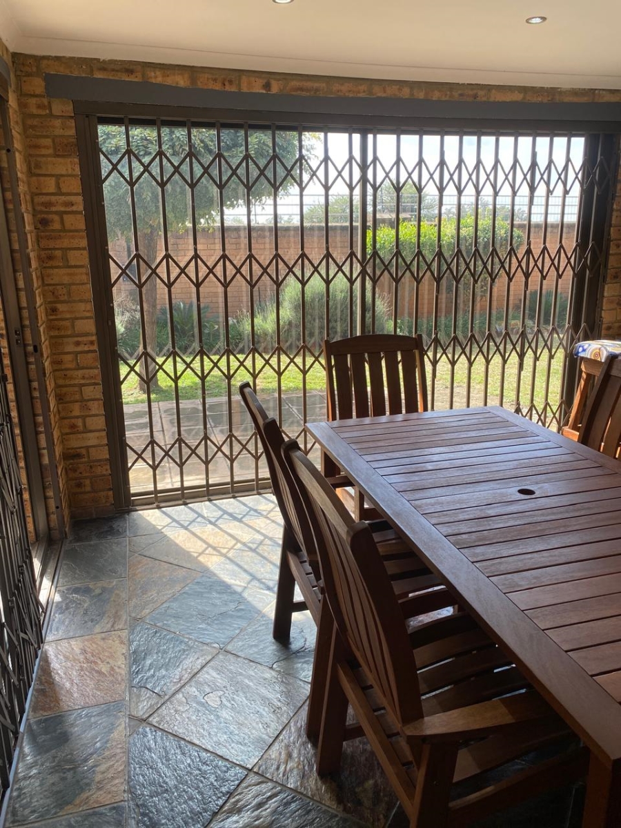 2 Bedroom Property for Sale in Vanderbijlpark SE 8 Gauteng