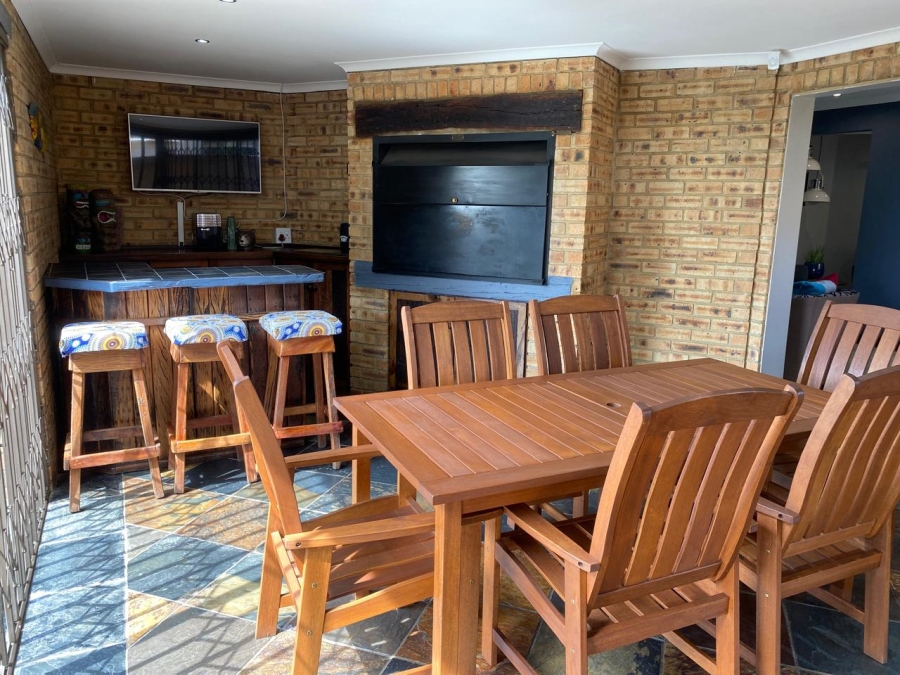 2 Bedroom Property for Sale in Vanderbijlpark SE 8 Gauteng
