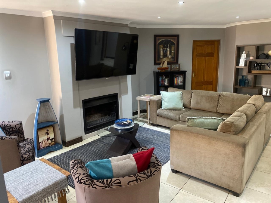 2 Bedroom Property for Sale in Vanderbijlpark SE 8 Gauteng