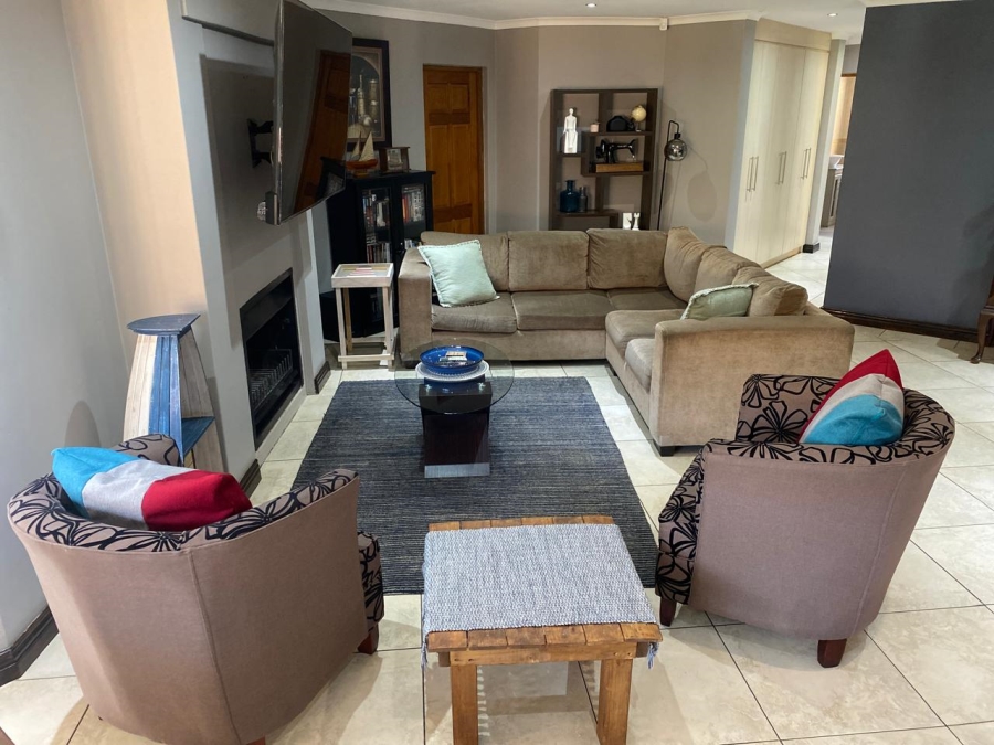 2 Bedroom Property for Sale in Vanderbijlpark SE 8 Gauteng