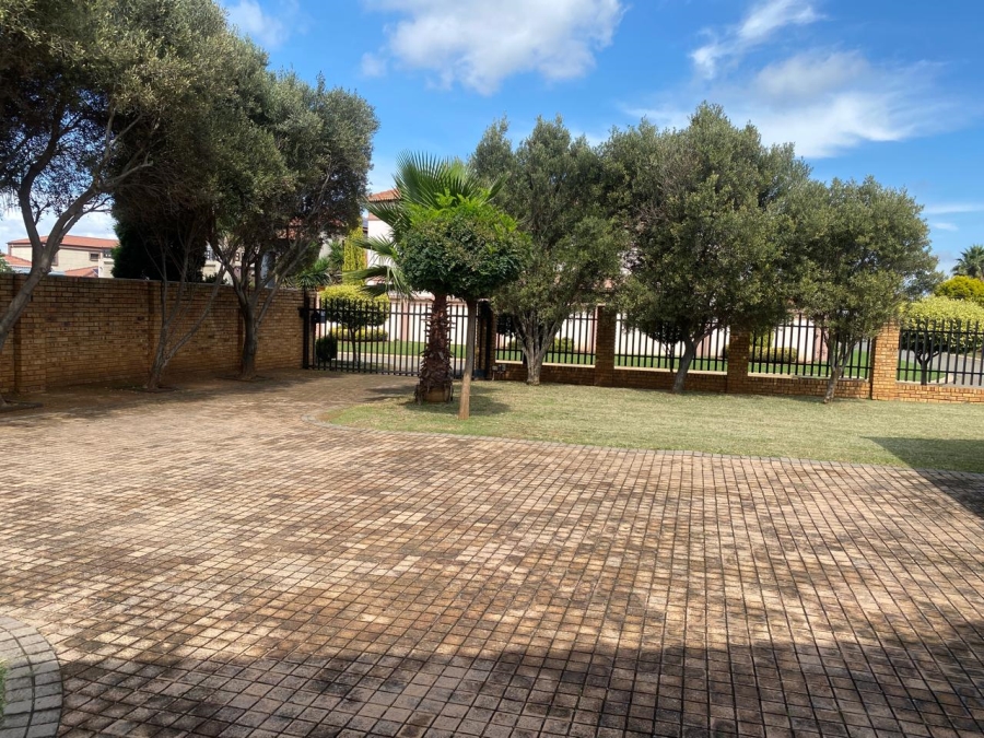 2 Bedroom Property for Sale in Vanderbijlpark SE 8 Gauteng