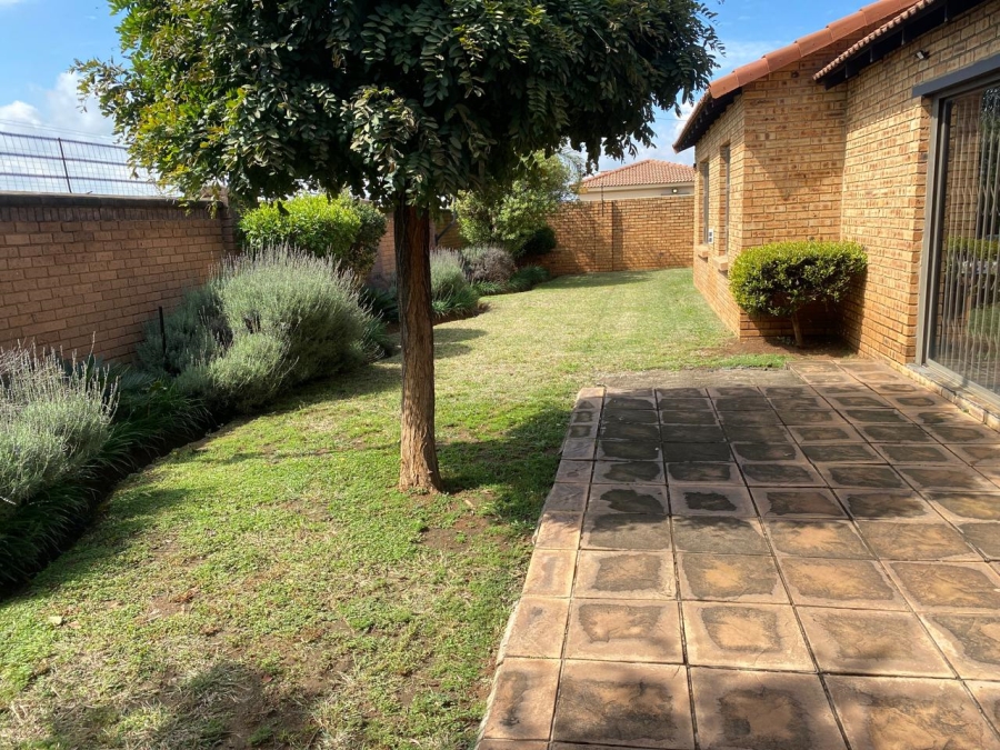 2 Bedroom Property for Sale in Vanderbijlpark SE 8 Gauteng