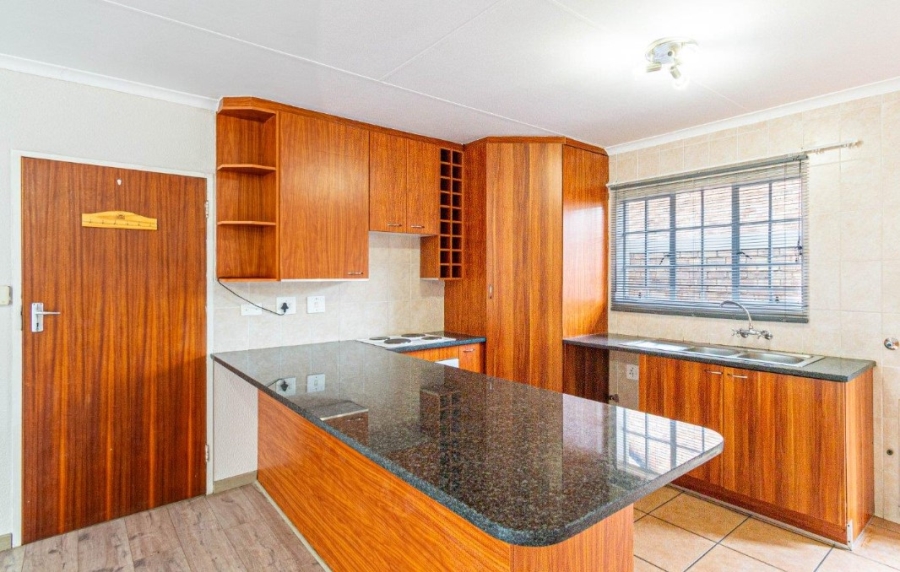 3 Bedroom Property for Sale in Amorosa Gauteng