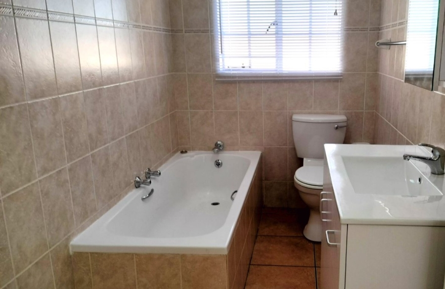 3 Bedroom Property for Sale in Amorosa Gauteng