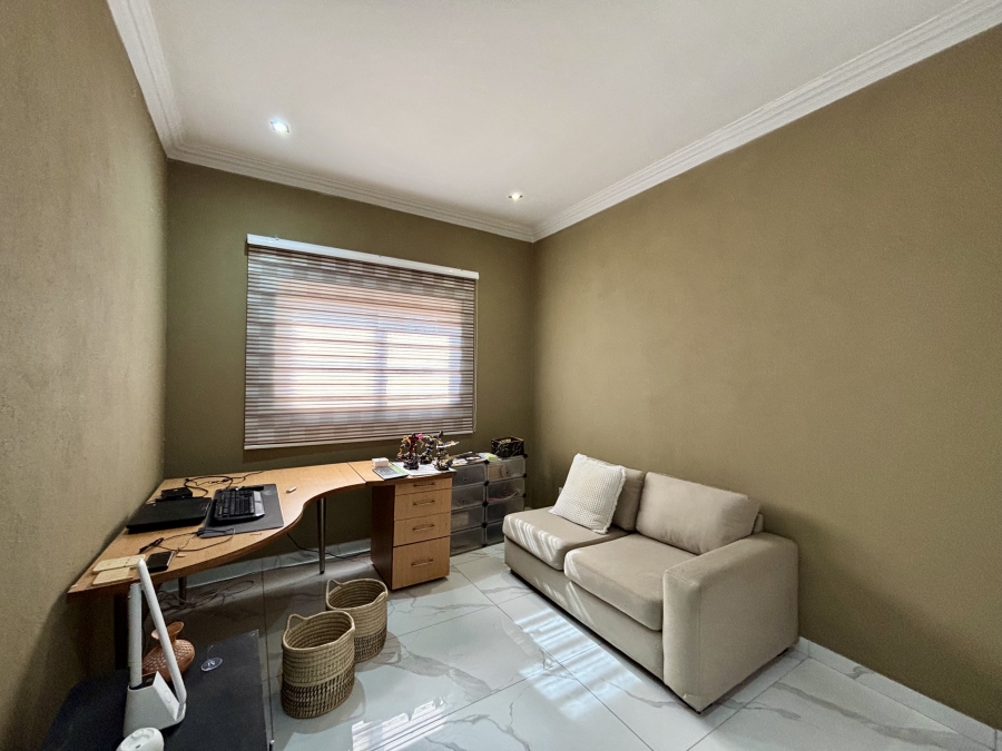 To Let 3 Bedroom Property for Rent in Randpark Ridge Gauteng