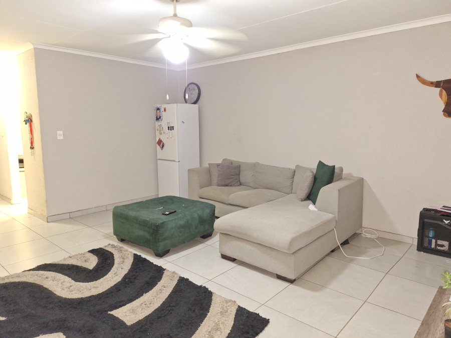 2 Bedroom Property for Sale in Rant En Dal Gauteng