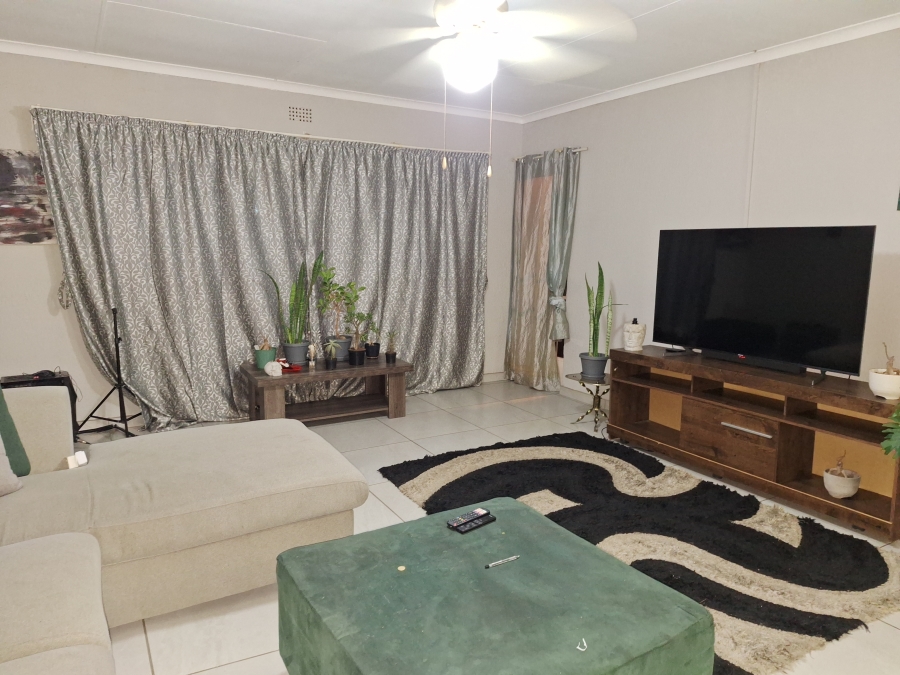 2 Bedroom Property for Sale in Rant En Dal Gauteng