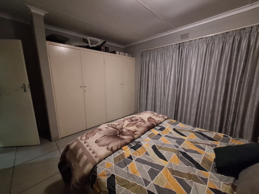 2 Bedroom Property for Sale in Rant En Dal Gauteng