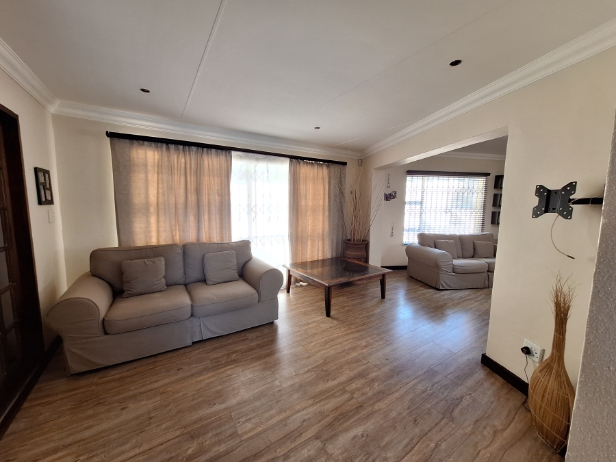 4 Bedroom Property for Sale in Noordheuwel Gauteng