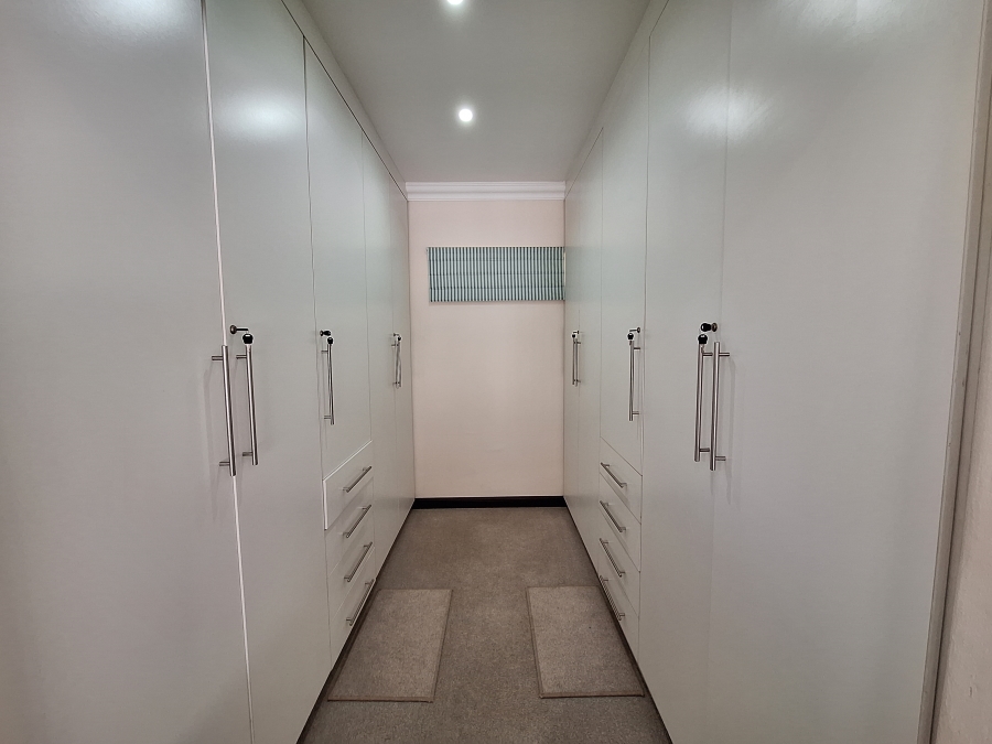4 Bedroom Property for Sale in Noordheuwel Gauteng
