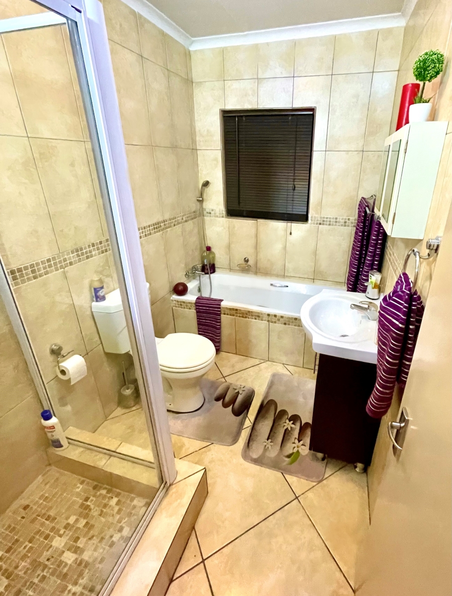 3 Bedroom Property for Sale in Pebble Creek Gauteng