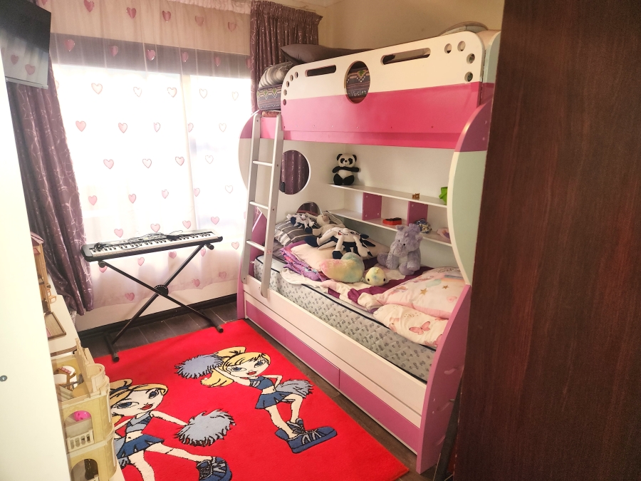 3 Bedroom Property for Sale in Pebble Creek Gauteng