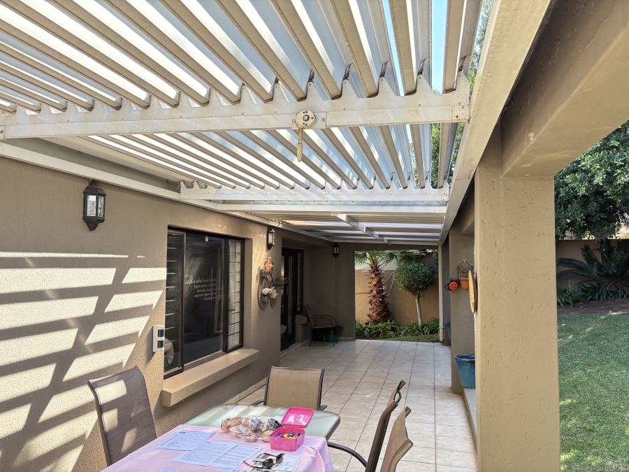 3 Bedroom Property for Sale in Douglasdale Gauteng