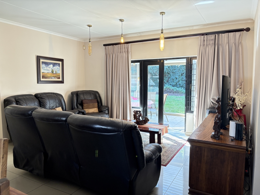3 Bedroom Property for Sale in Douglasdale Gauteng