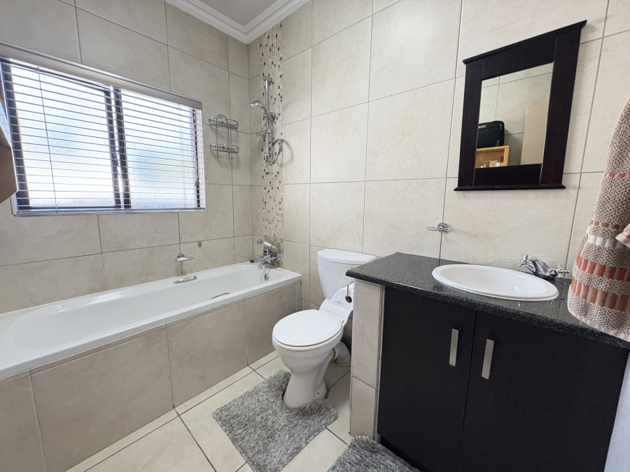 3 Bedroom Property for Sale in Douglasdale Gauteng
