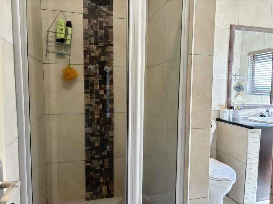 3 Bedroom Property for Sale in Douglasdale Gauteng