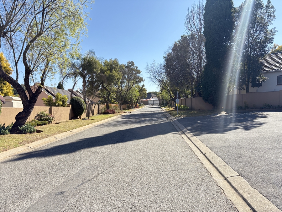 3 Bedroom Property for Sale in Douglasdale Gauteng