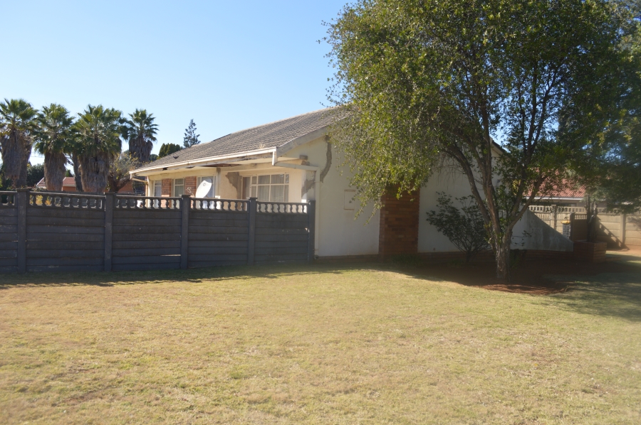 3 Bedroom Property for Sale in Sonland Park Gauteng