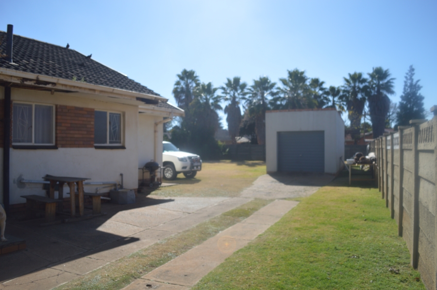 3 Bedroom Property for Sale in Sonland Park Gauteng