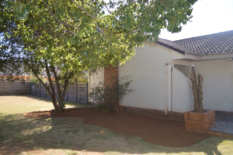 3 Bedroom Property for Sale in Sonland Park Gauteng