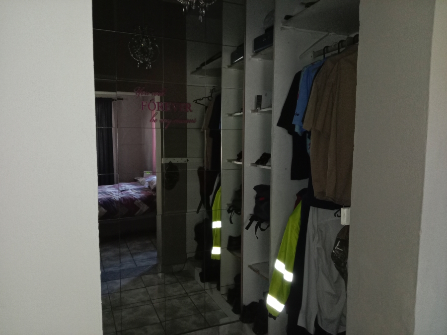 3 Bedroom Property for Sale in Pretoria Gardens Gauteng
