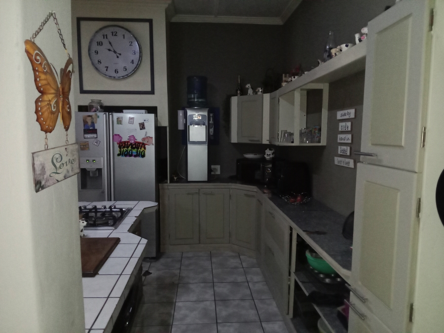 3 Bedroom Property for Sale in Pretoria Gardens Gauteng