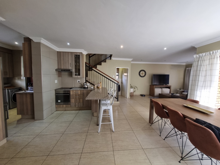 To Let 3 Bedroom Property for Rent in Equestria Gauteng