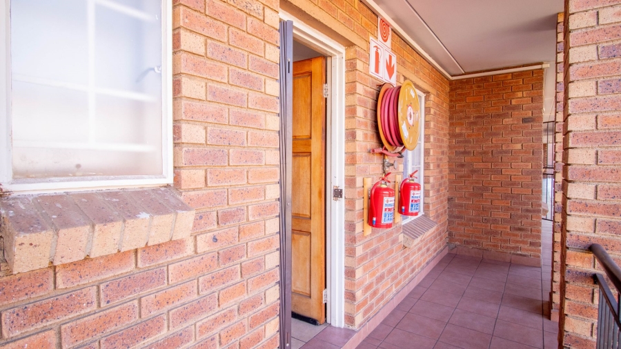 2 Bedroom Property for Sale in Comet Gauteng