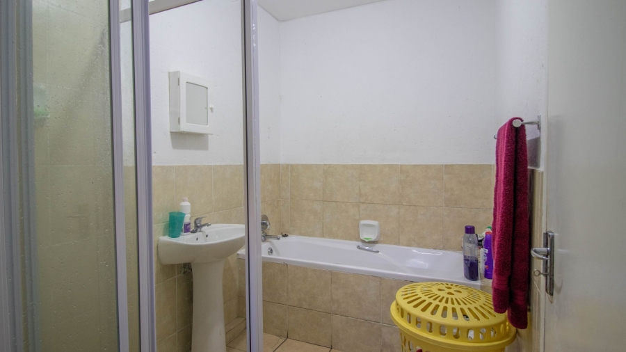 2 Bedroom Property for Sale in Comet Gauteng