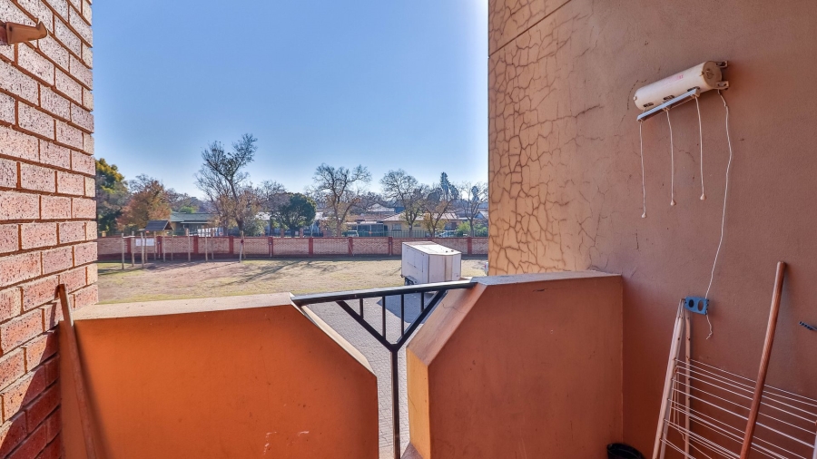 2 Bedroom Property for Sale in Comet Gauteng