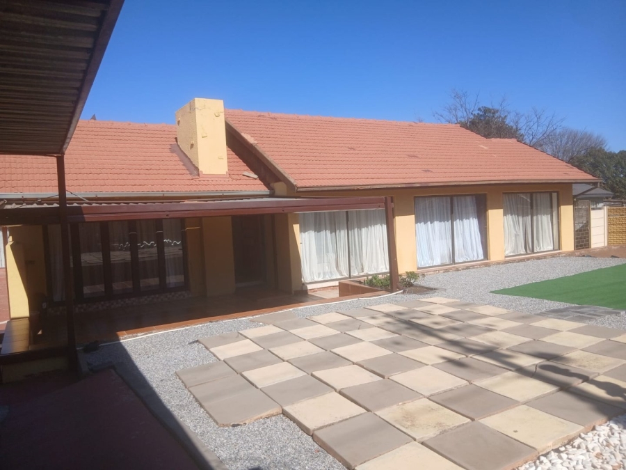 4 Bedroom Property for Sale in Greenhills Gauteng